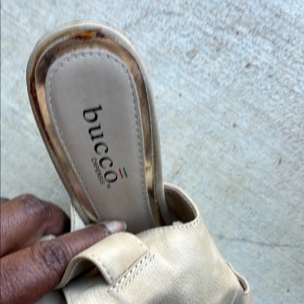 Bucco Tan Wedges Stylish Comfort - Picture 8 of 8